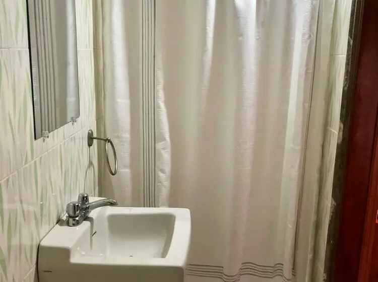 هتل Auber Cayes Guest House