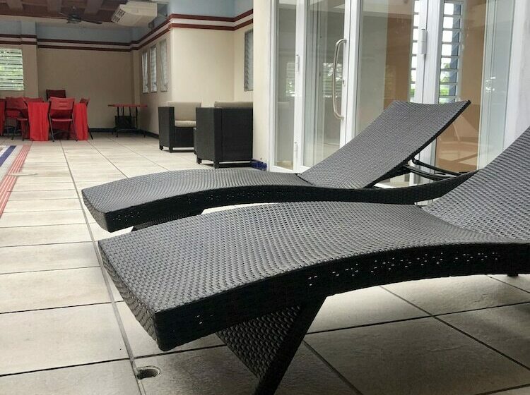 هتل Auber Cayes Guest House