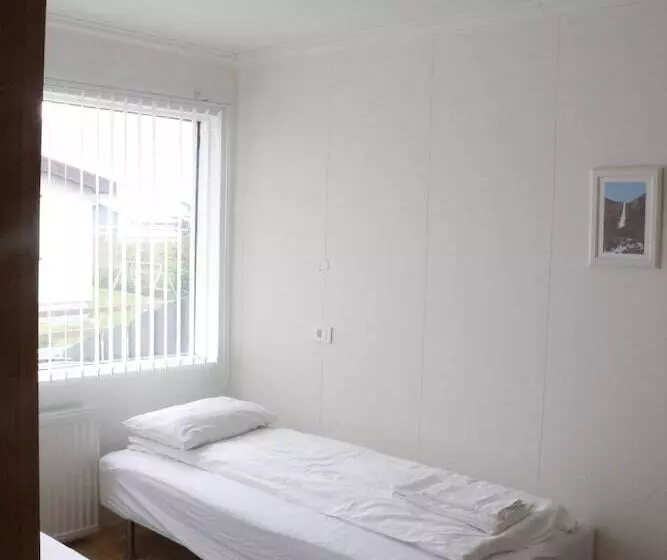 هتل Guesthouse Marina Travel