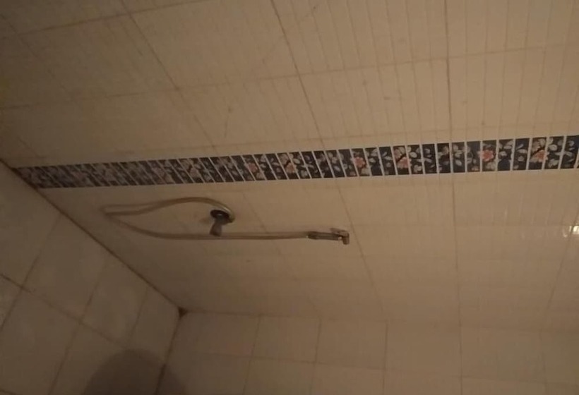 فندق Iroomz K R Residency