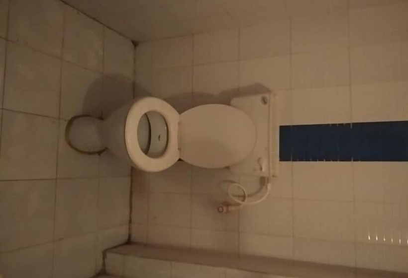 فندق Iroomz K R Residency