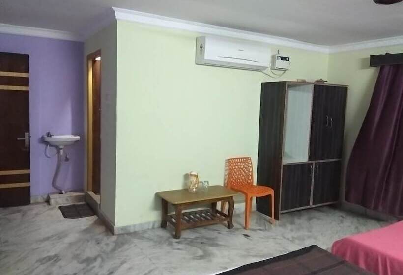 فندق Iroomz K R Residency