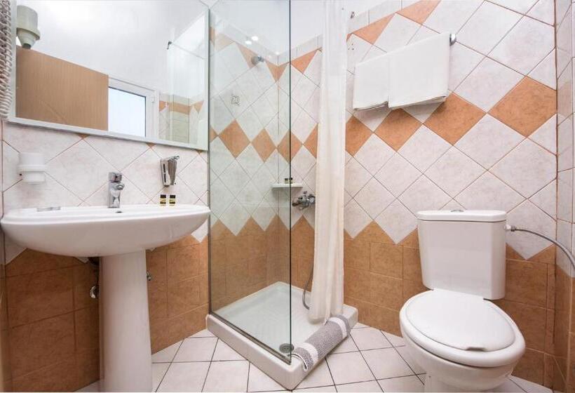 فندق Kavos Plaza