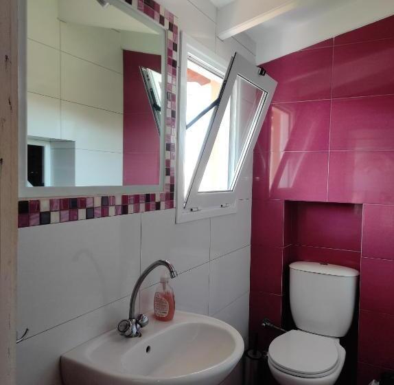 فندق Kavos Plaza