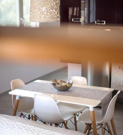 فندق Kavos Plaza