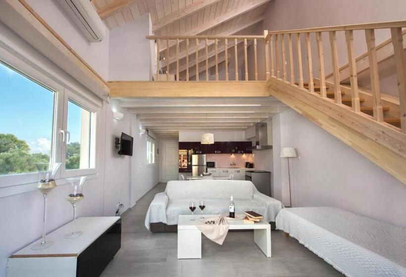 فندق Kavos Plaza