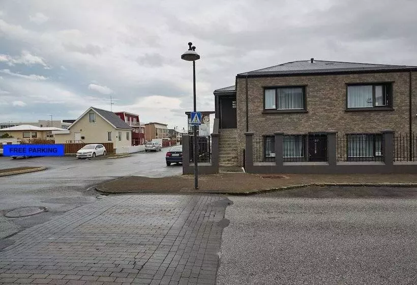 ホテル Keflavik Micro Suites