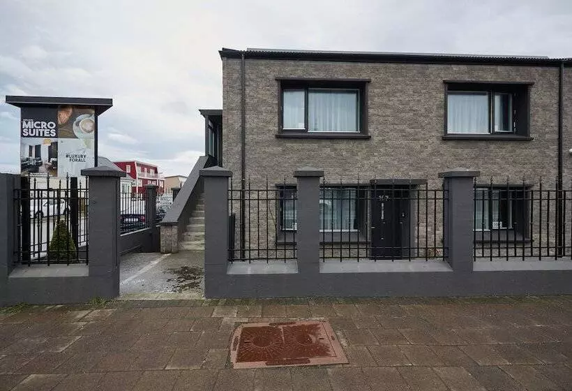 ホテル Keflavik Micro Suites