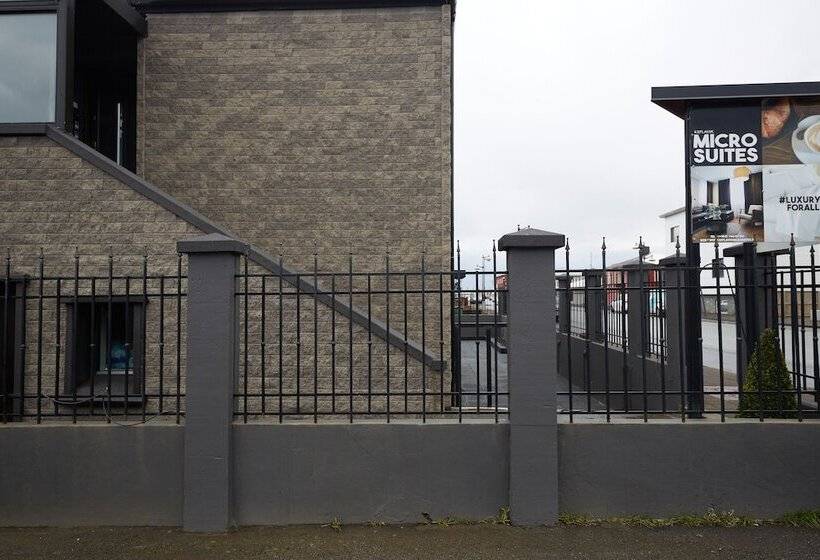 هتل Keflavik Micro Suites