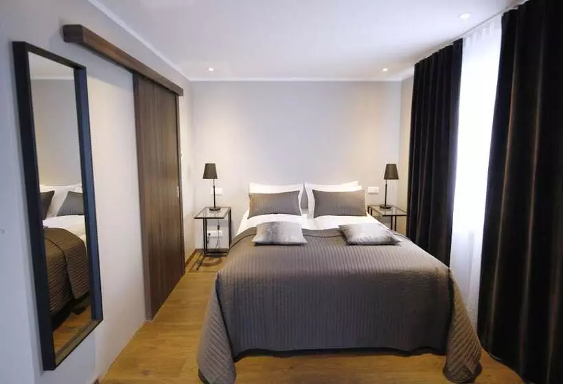 ホテル Keflavik Micro Suites