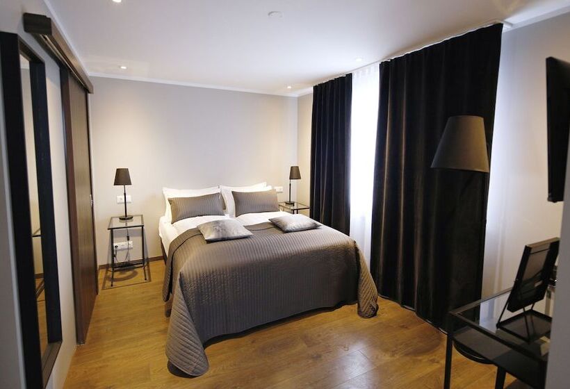 هتل Keflavik Micro Suites