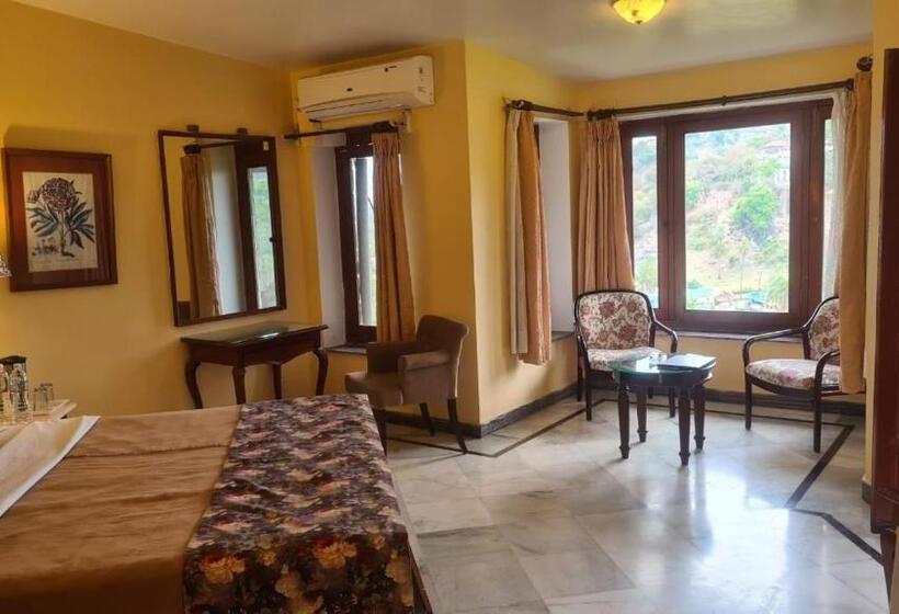 Отель Kesar Bhawan Palace