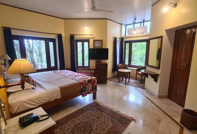 Отель Kesar Bhawan Palace