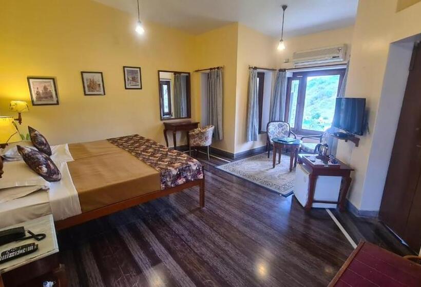 Отель Kesar Bhawan Palace