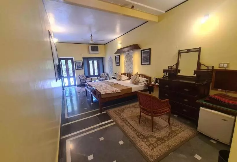 ホテル Kesar Bhawan Palace