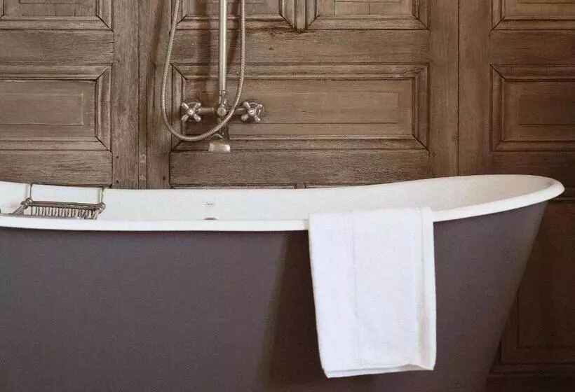 Hotelli Le Galinier, Lourmarin, An Authentic Beaumier Guesthouse