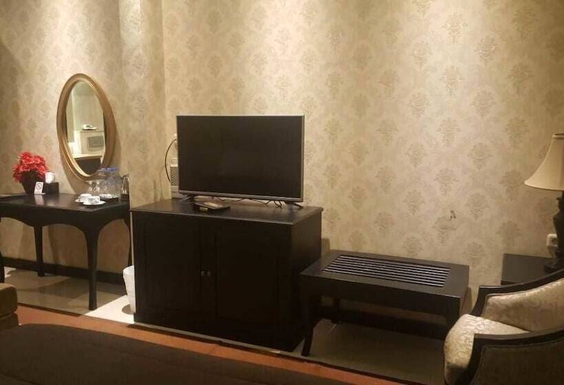 בית מלון כפרי Liz Palace Inn