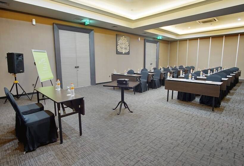 בית מלון כפרי Malioboro Prime