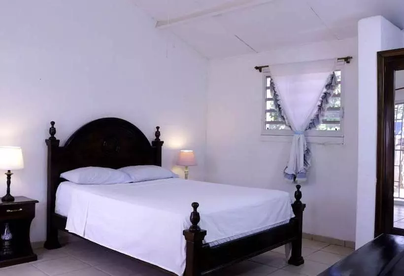 هتل My Auberge Inn Jacmel