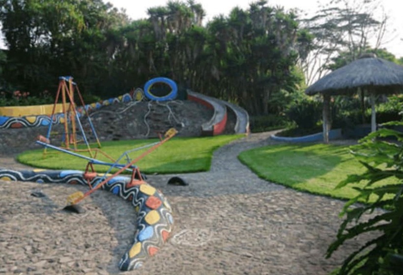 هتل Quinta De Las Flores