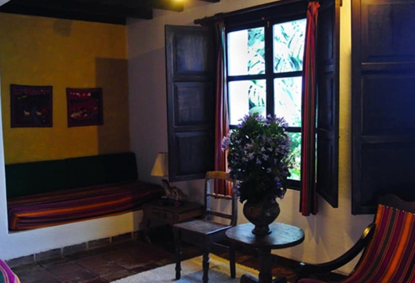 هتل Quinta De Las Flores