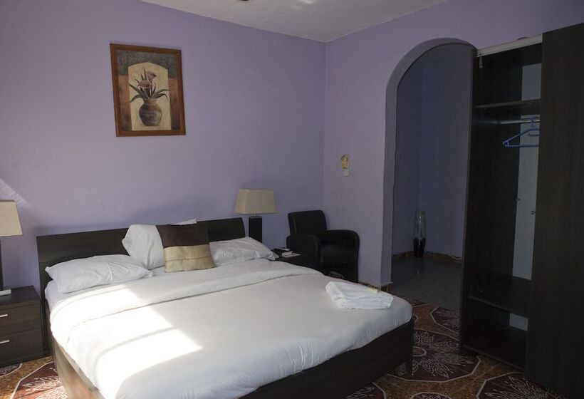 Отель Radach Lodge & Conference Centre