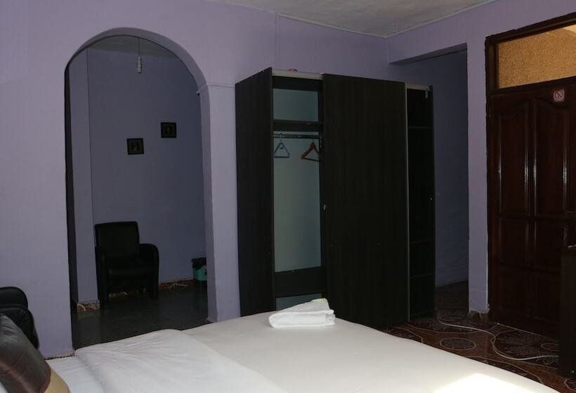 Отель Radach Lodge & Conference Centre