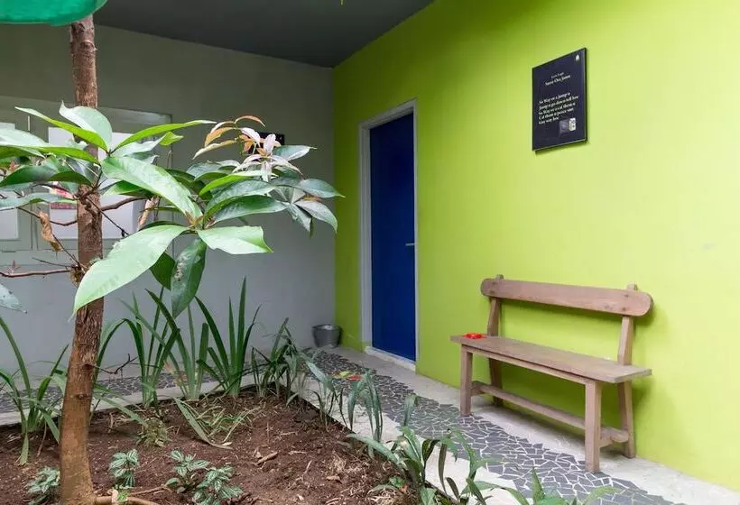هتل Reddoorz Near Gor Padjajaran Bogor
