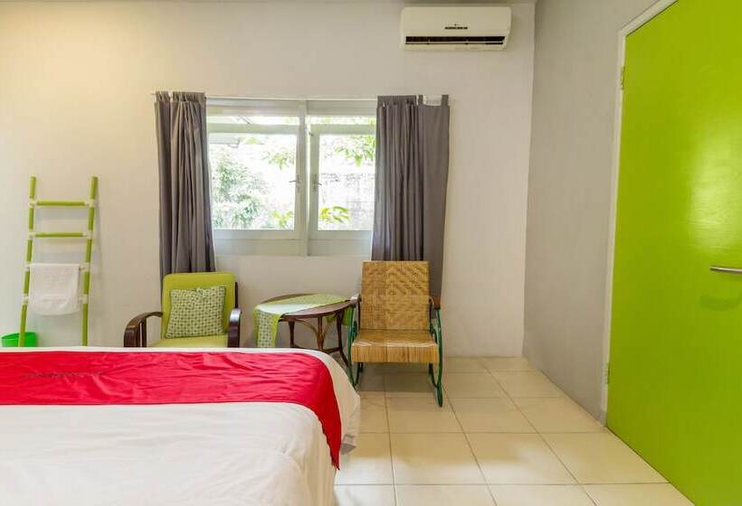 בית מלון כפרי Reddoorz Near Gor Padjajaran Bogor