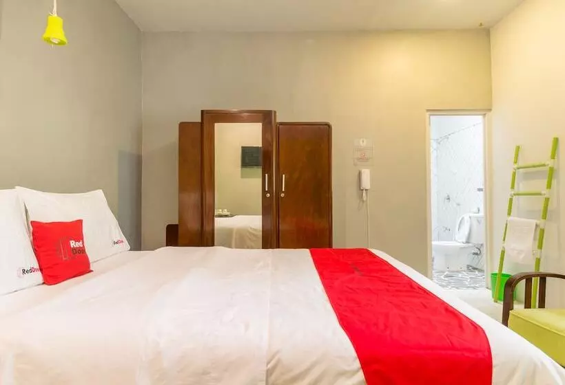 هتل Reddoorz Near Gor Padjajaran Bogor