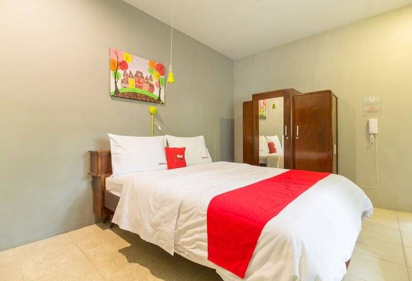 בית מלון כפרי Reddoorz Near Gor Padjajaran Bogor