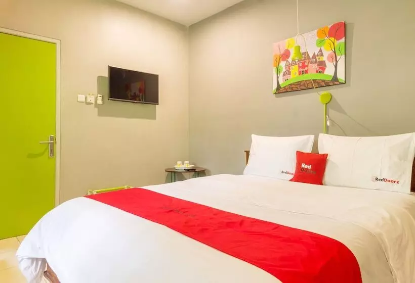 هتل Reddoorz Near Gor Padjajaran Bogor