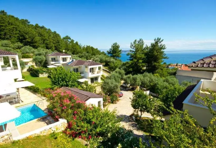 ホテル Thassian Villas