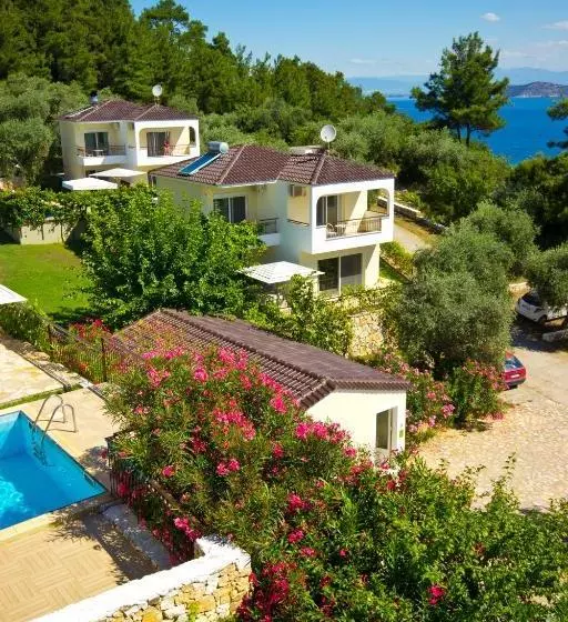 ホテル Thassian Villas