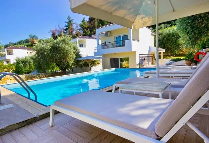 ホテル Thassian Villas