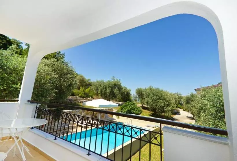 ホテル Thassian Villas