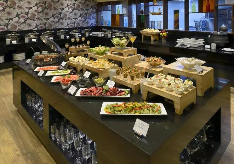 ホテル Deventure Sarovar Portico Kapashera, New Delhi