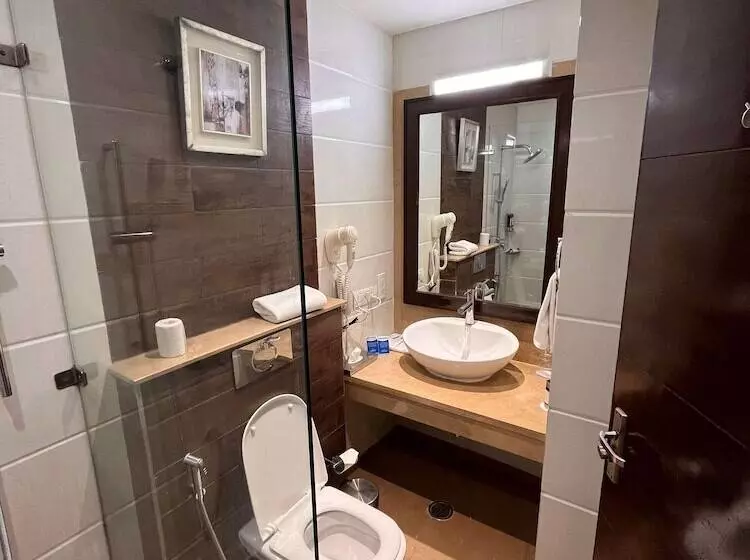 ホテル Deventure Sarovar Portico Kapashera, New Delhi