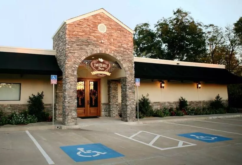 Hotelli Two Hearts Inn