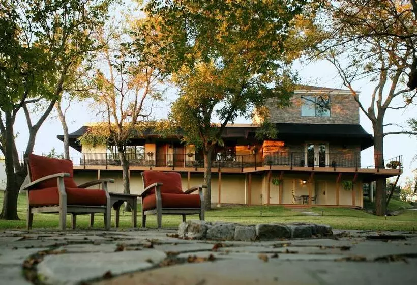 Hotelli Two Hearts Inn