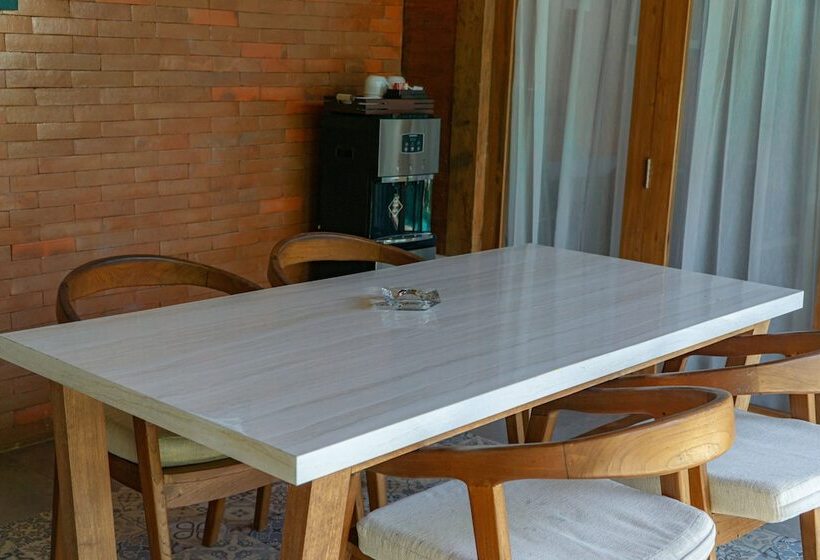 فندق Umadhatu Resort