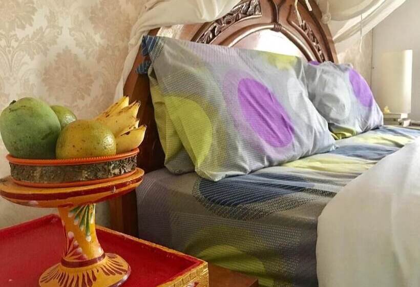 Отель Kubu Verra Seminyak