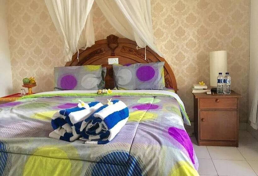 Отель Kubu Verra Seminyak