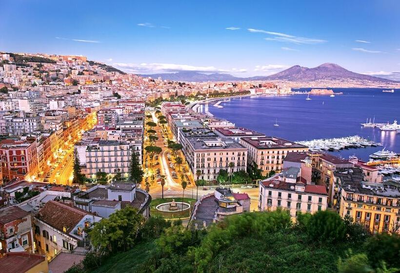 هتل 7th Floor Suite