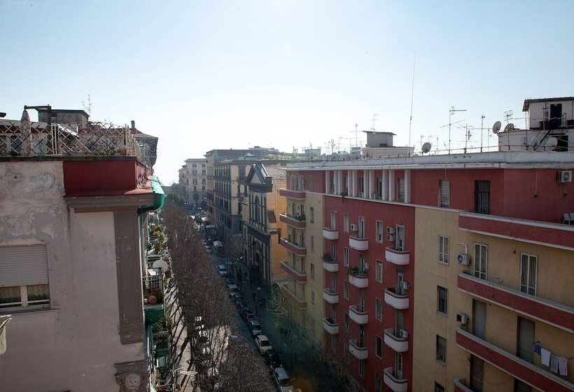 هتل 7th Floor Suite