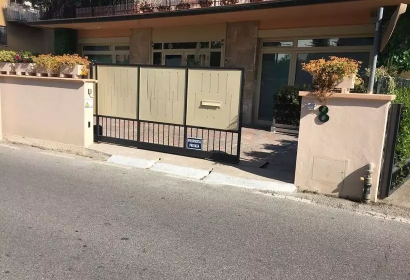 هتل Amarin Pisa Room