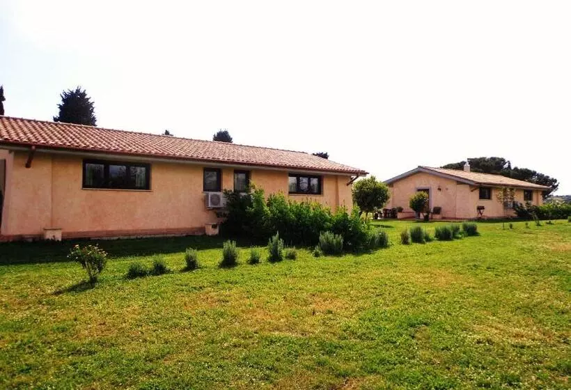 Hotelli Agriturismo Fontelupo