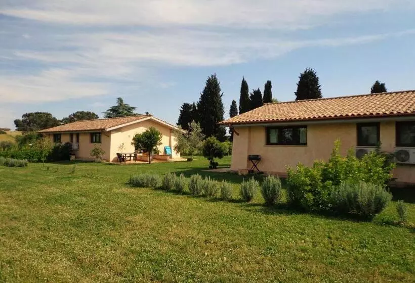 Hotelli Agriturismo Fontelupo