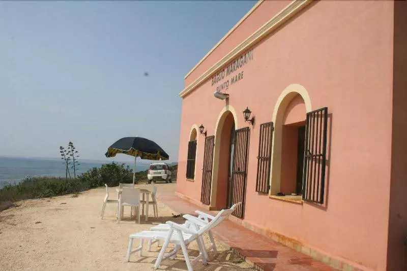 هتل Baglio Maragani Az Agric B&b