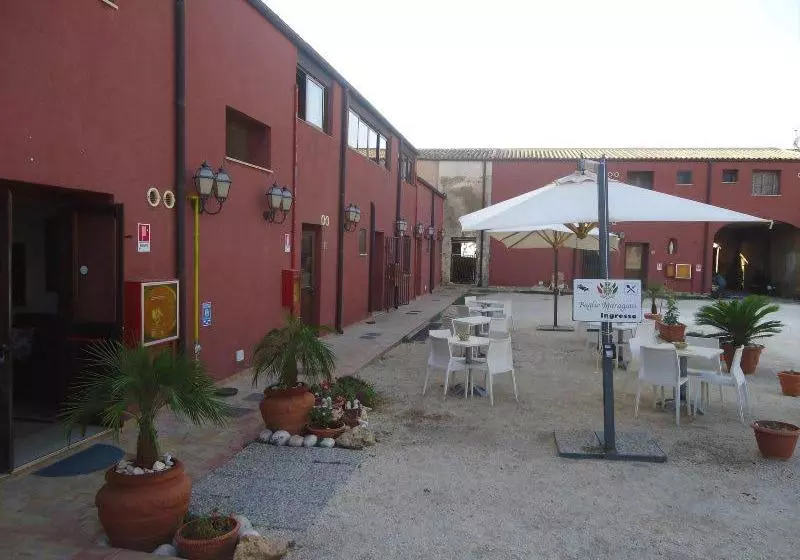 هتل Baglio Maragani Az Agric B&b